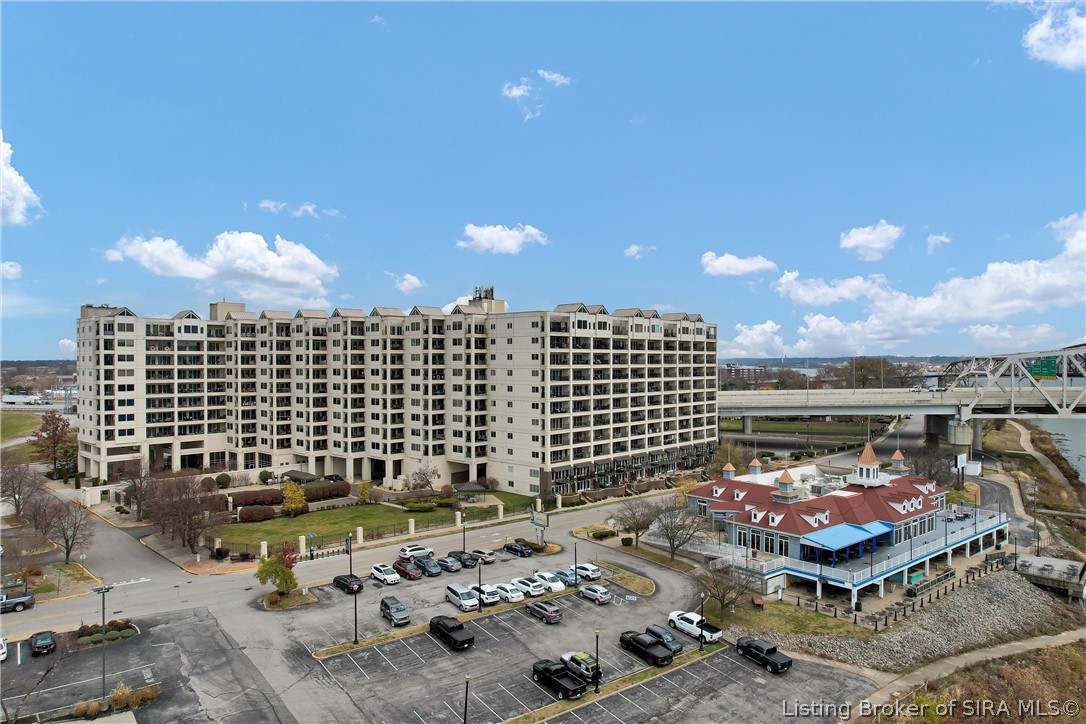 1 Riverpointe Plaza 701