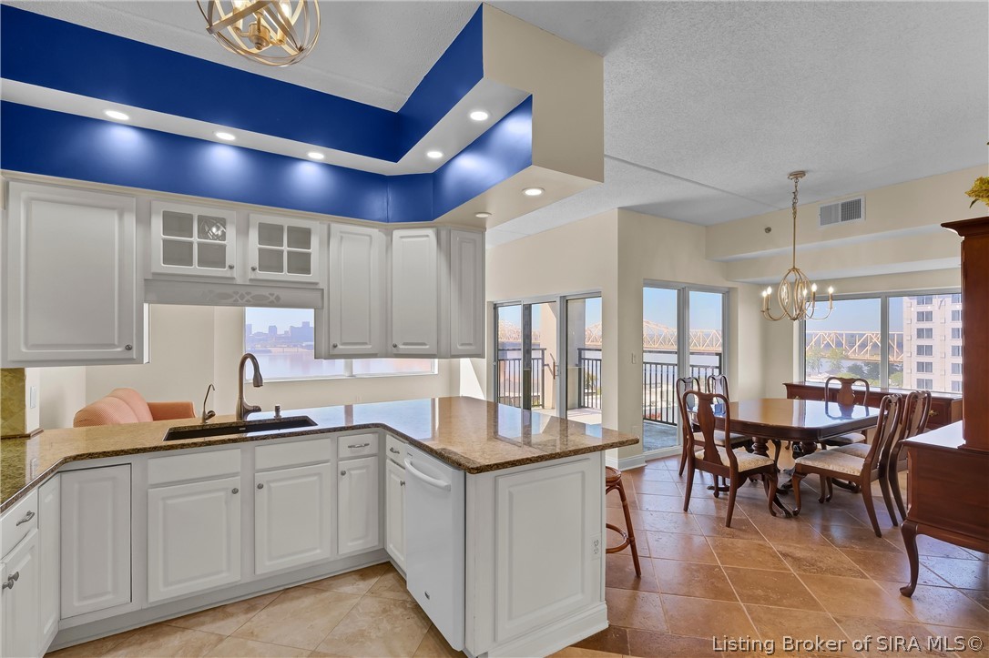 1 Riverpointe Plaza 701