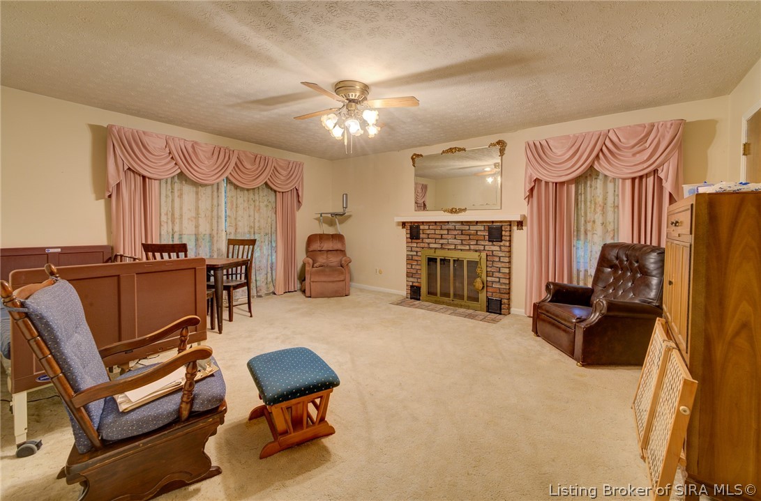 7007 Highway 31 E