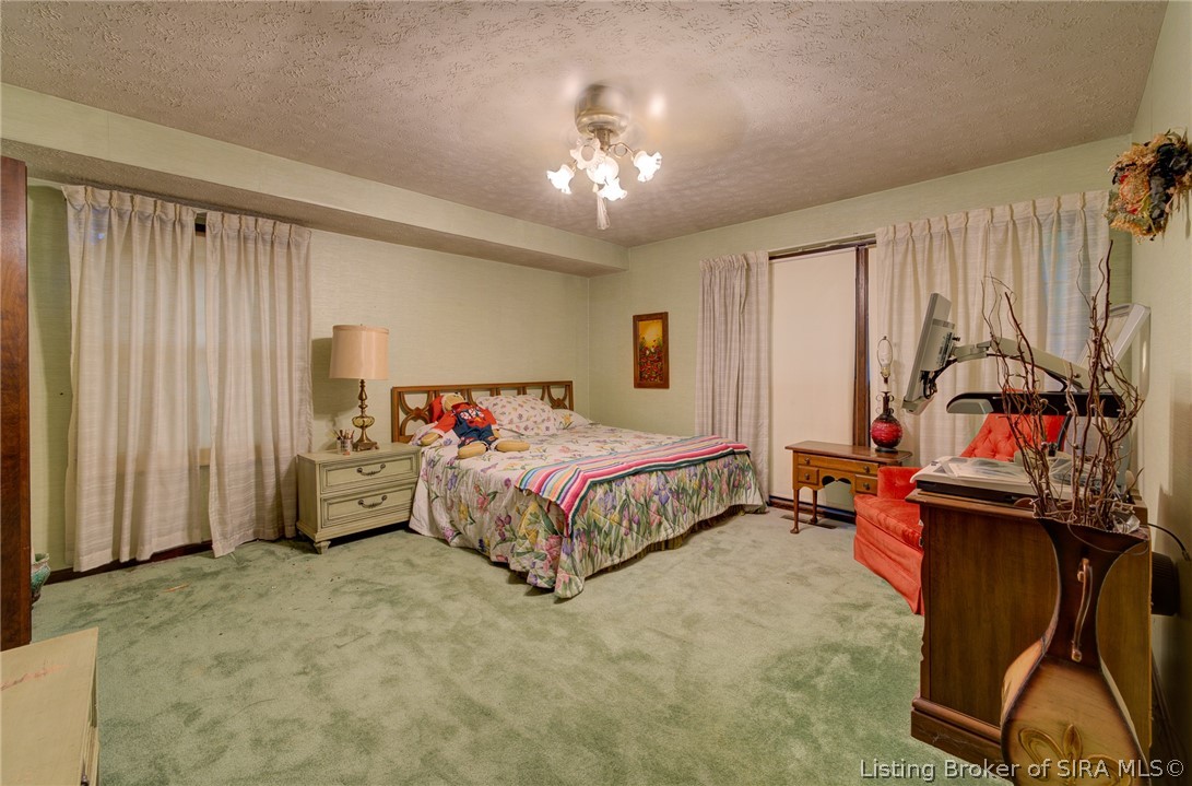 7007 Highway 31 E