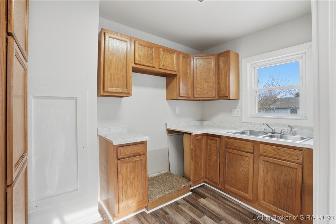 709 Crestview Court