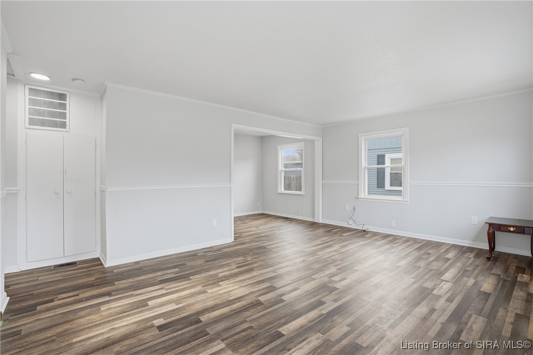 709 Crestview Court