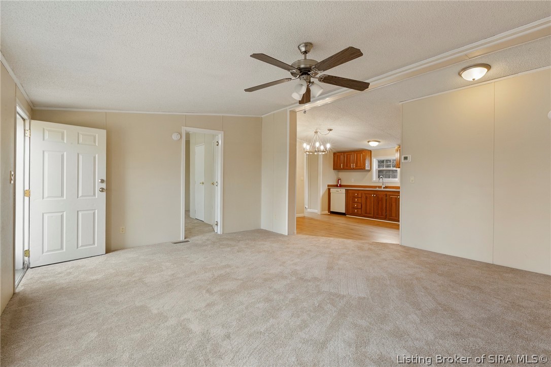 4235 NE Hwy 135