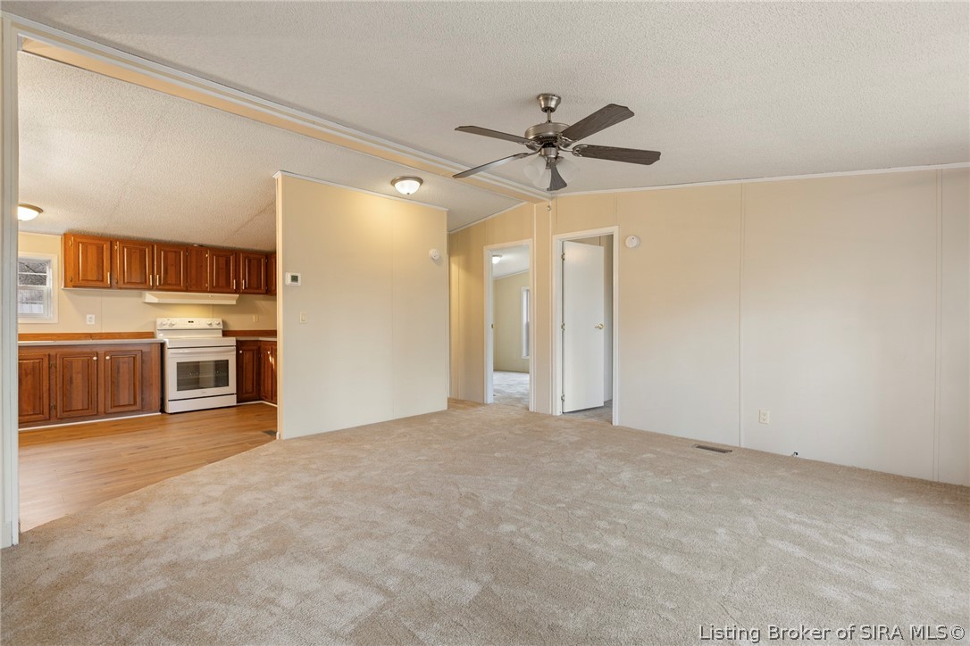 4235 NE Hwy 135