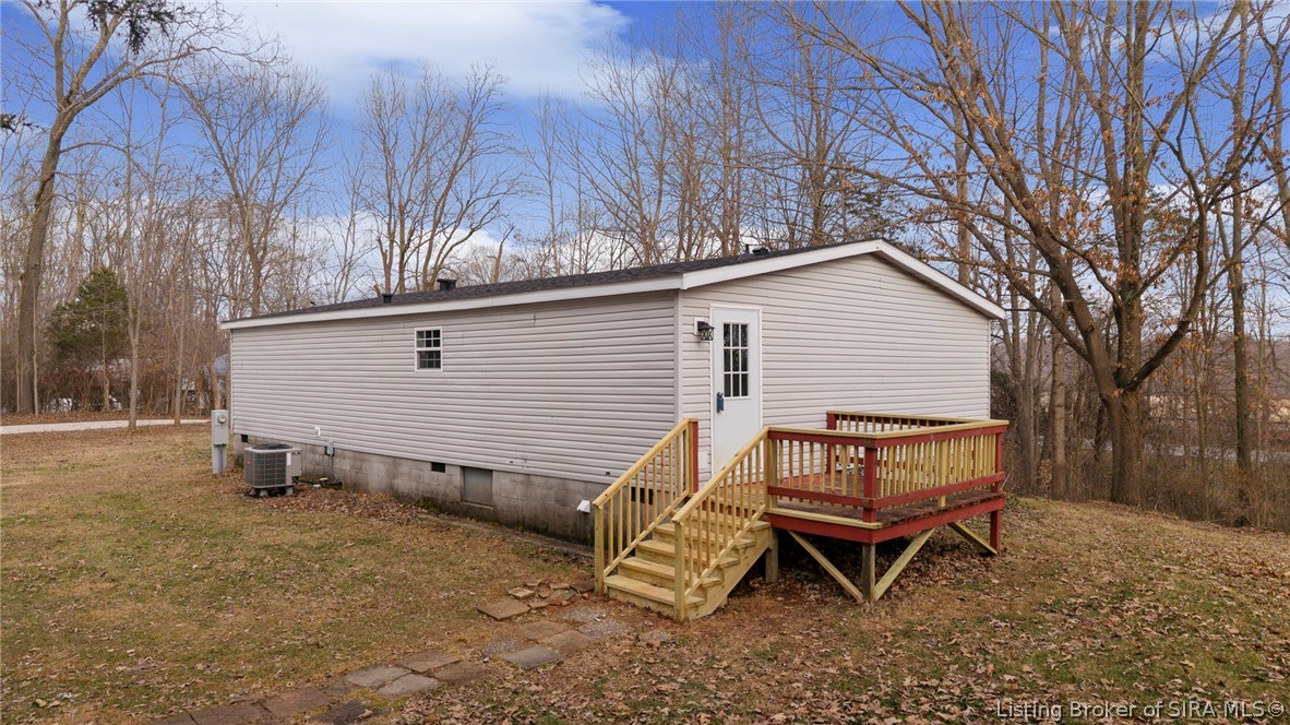4235 NE Hwy 135