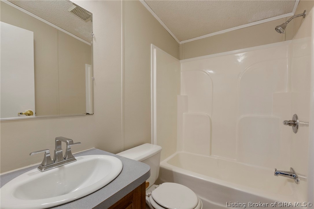 4235 NE Hwy 135