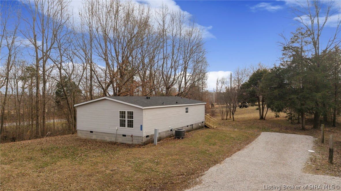 4235 NE Hwy 135