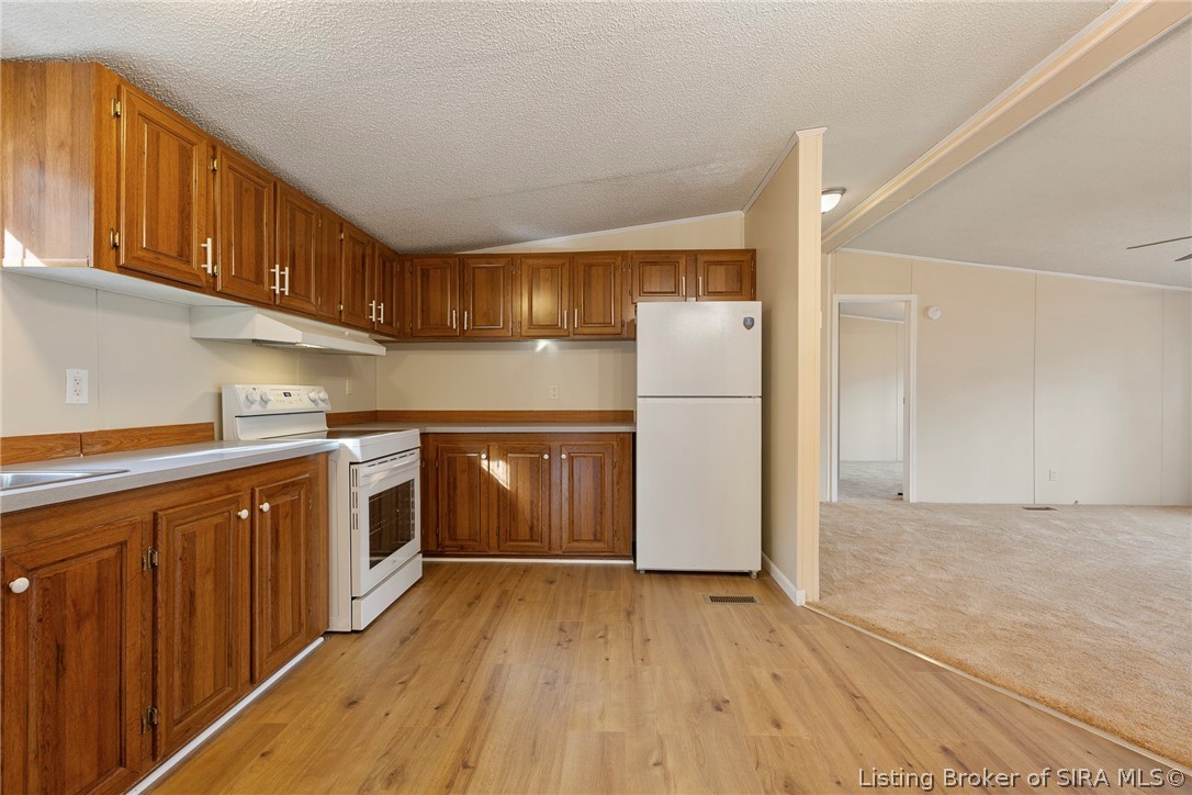 4235 NE Hwy 135
