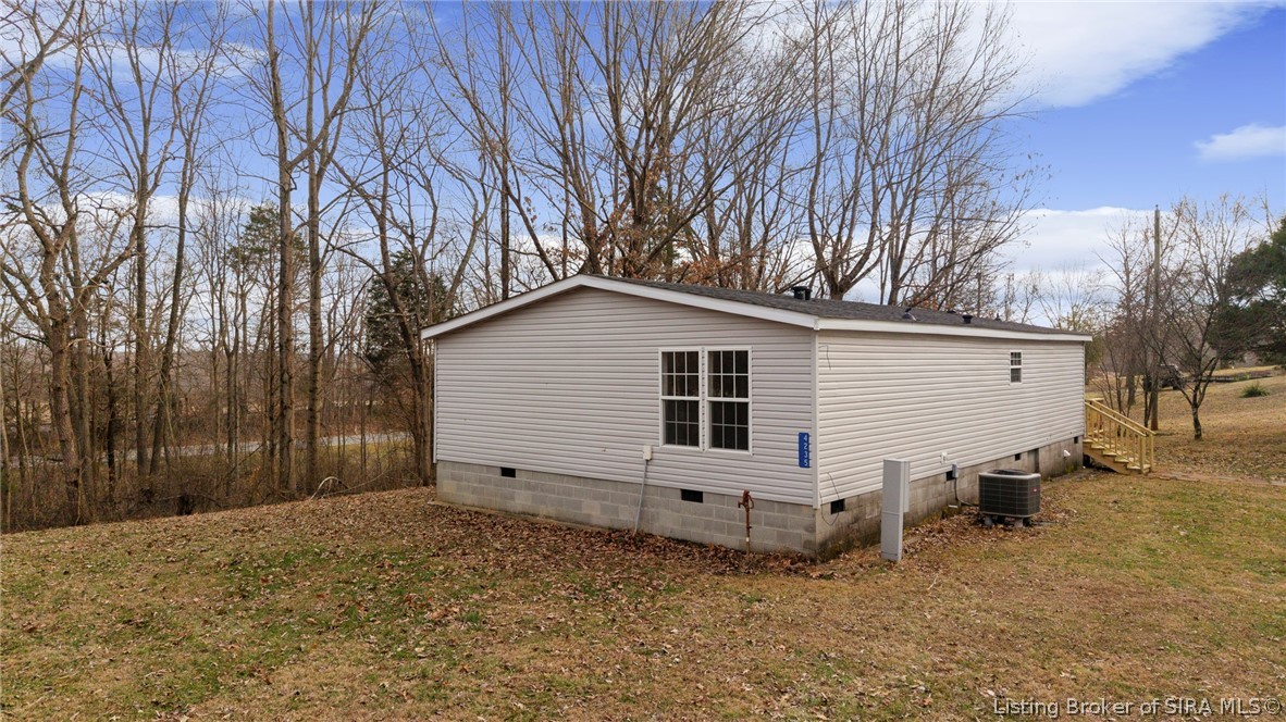 4235 NE Hwy 135