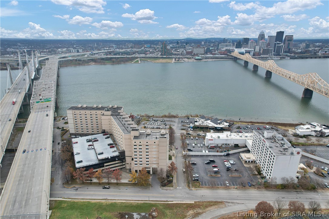 606 W Riverside Drive