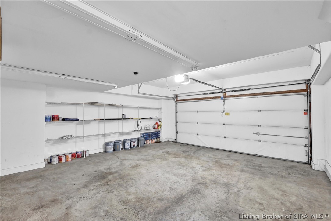 606 W Riverside Drive
