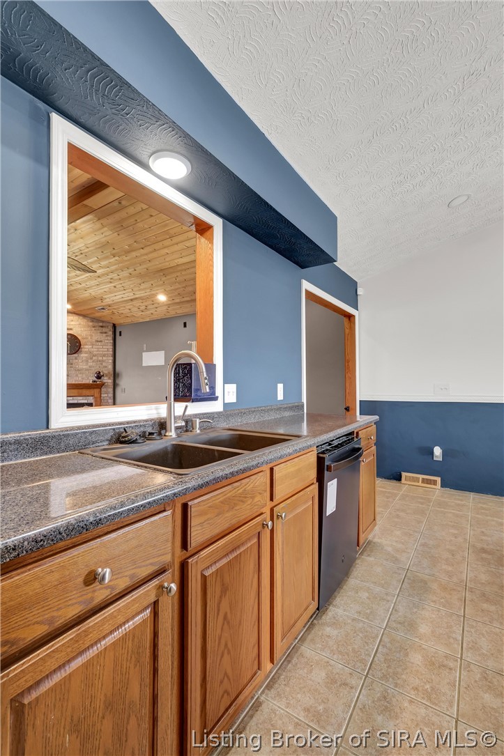 3711 Caney Road