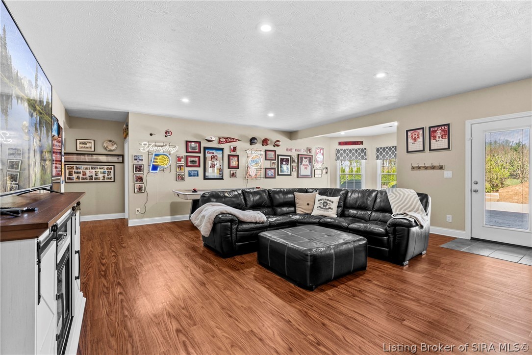 6700 Sunny Drive