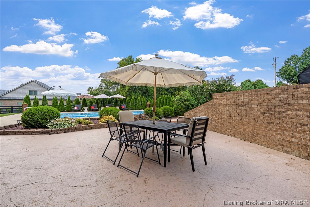 6700 Sunny Drive