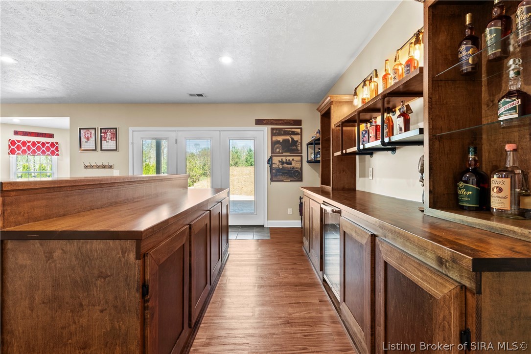 6700 Sunny Drive