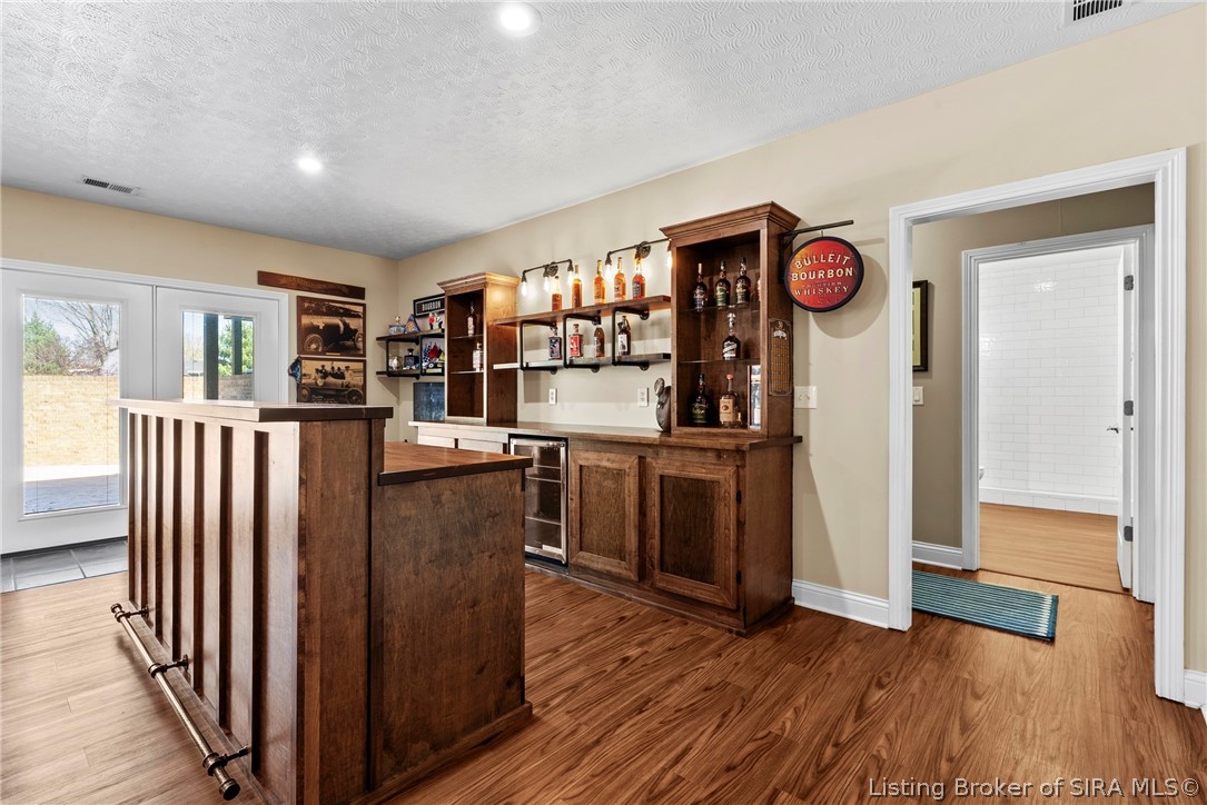 6700 Sunny Drive