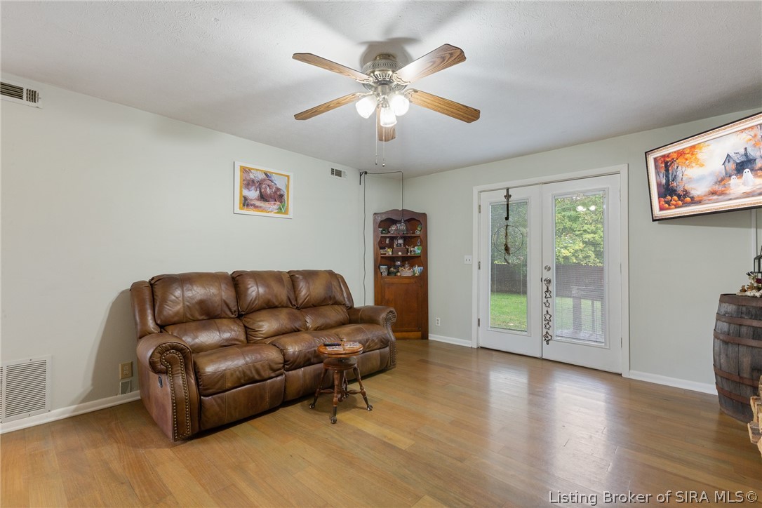 1135 Pinewood Drive