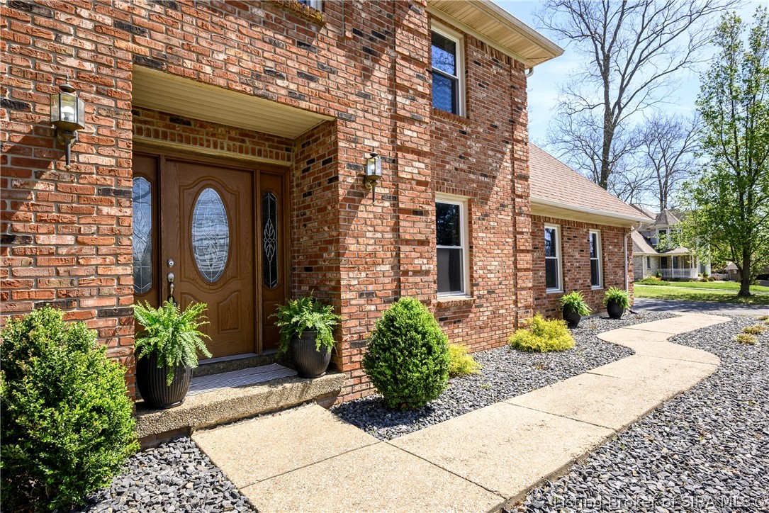 7456 Saddlebrook Court