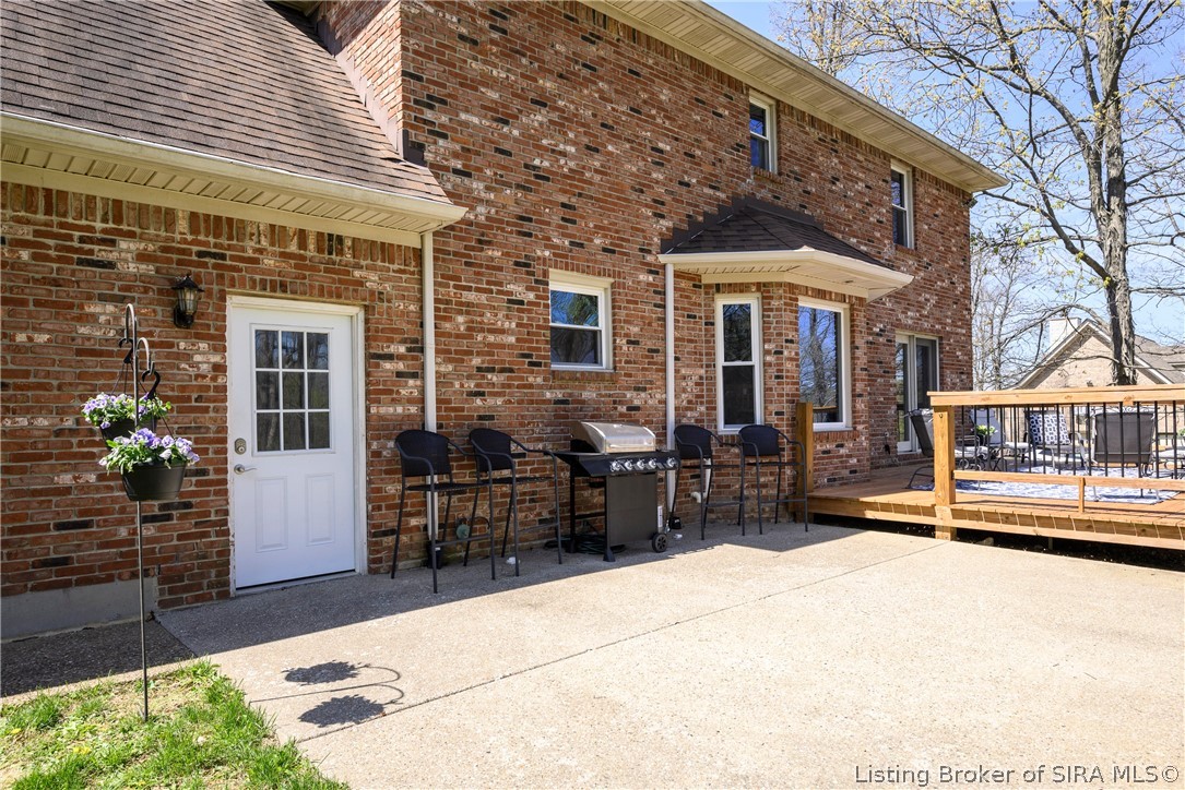 7456 Saddlebrook Court