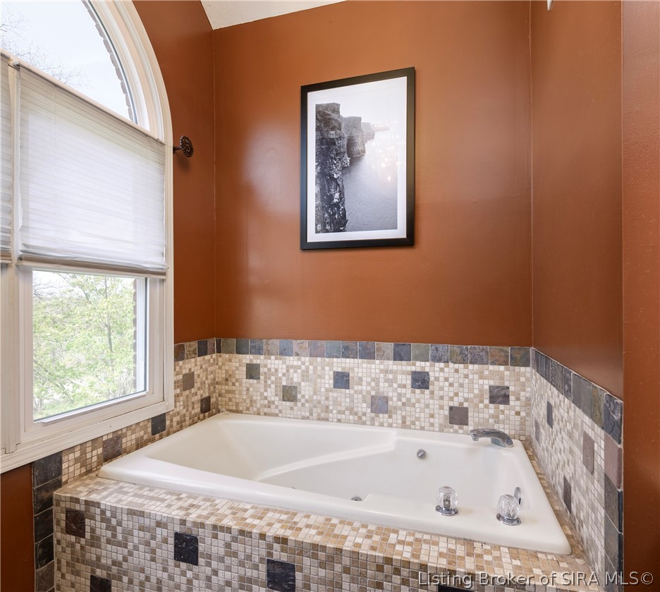 7456 Saddlebrook Court