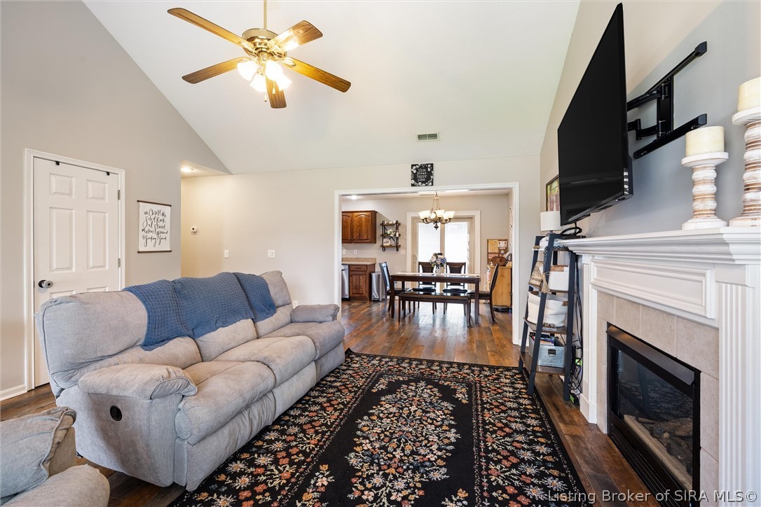 4013 Decker Court