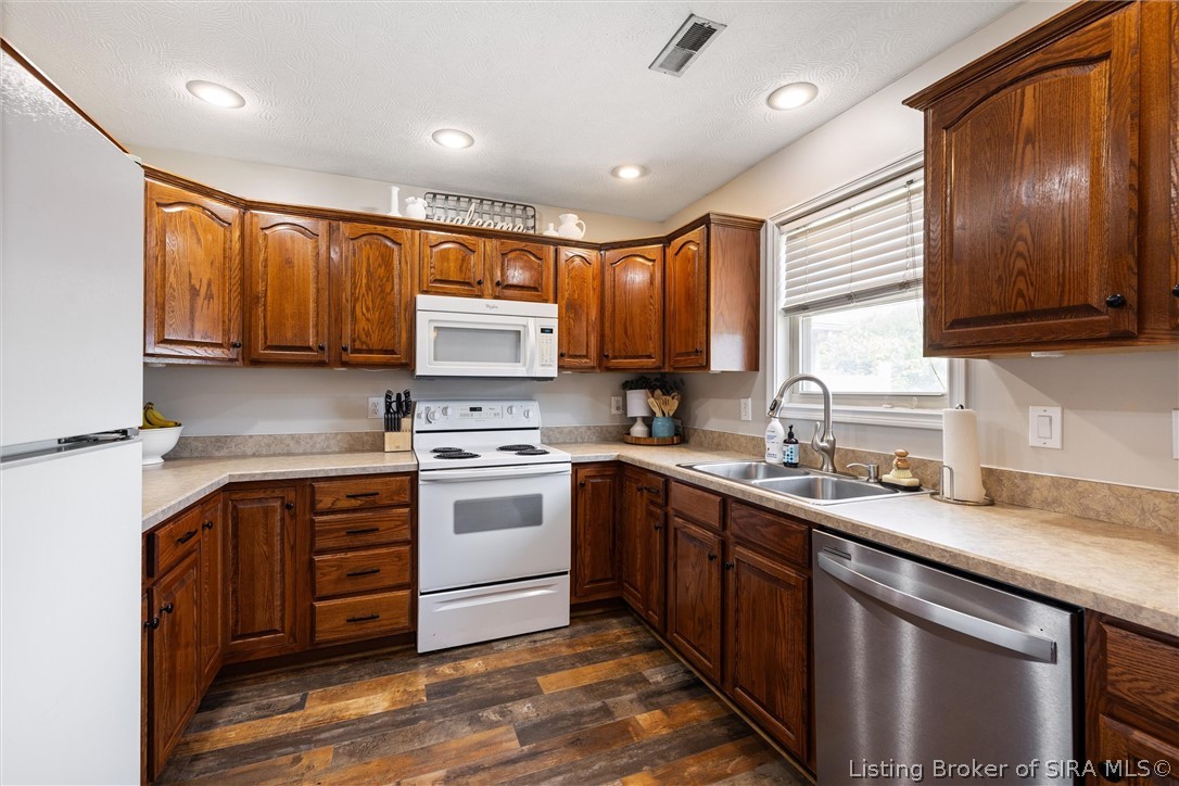 4013 Decker Court