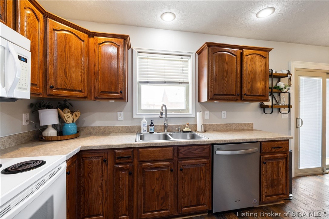 4013 Decker Court