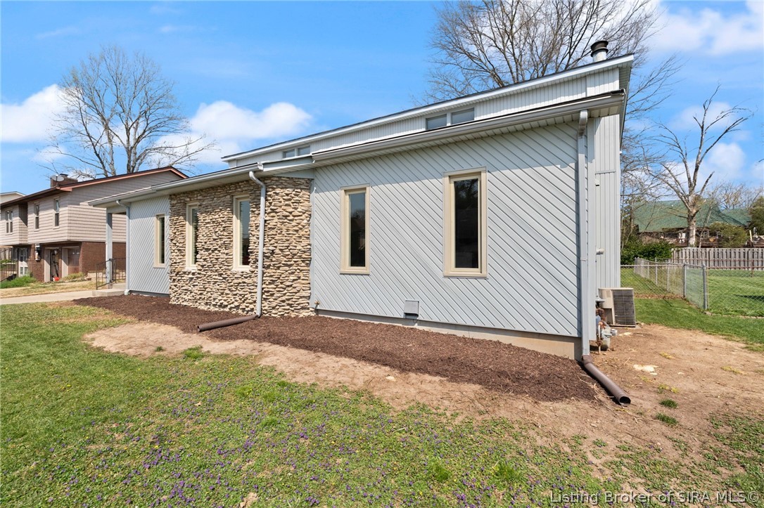 3015 Creek Ridge Drive