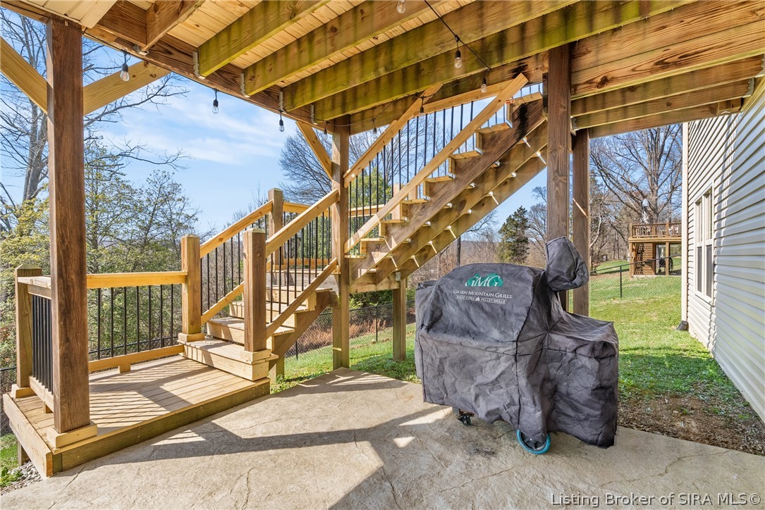 484 Clara Lee Court