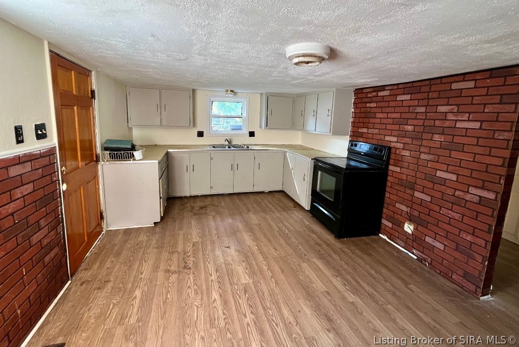 1416 E 9th Street