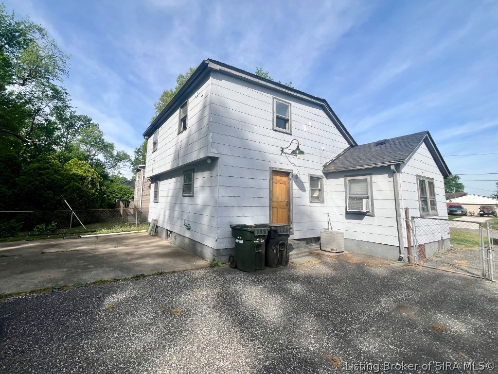 1416 E 9th Street