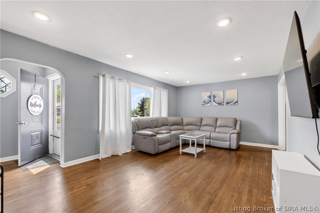 15 Robin Road