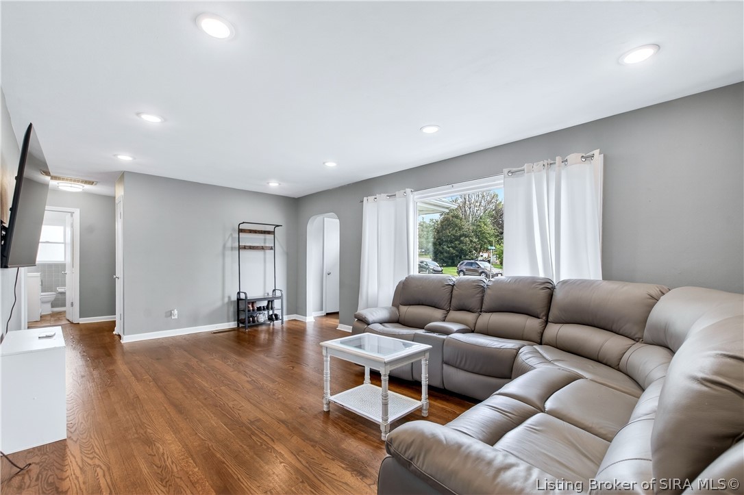 15 Robin Road