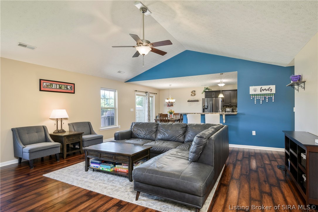 11905 Columbus Parkway