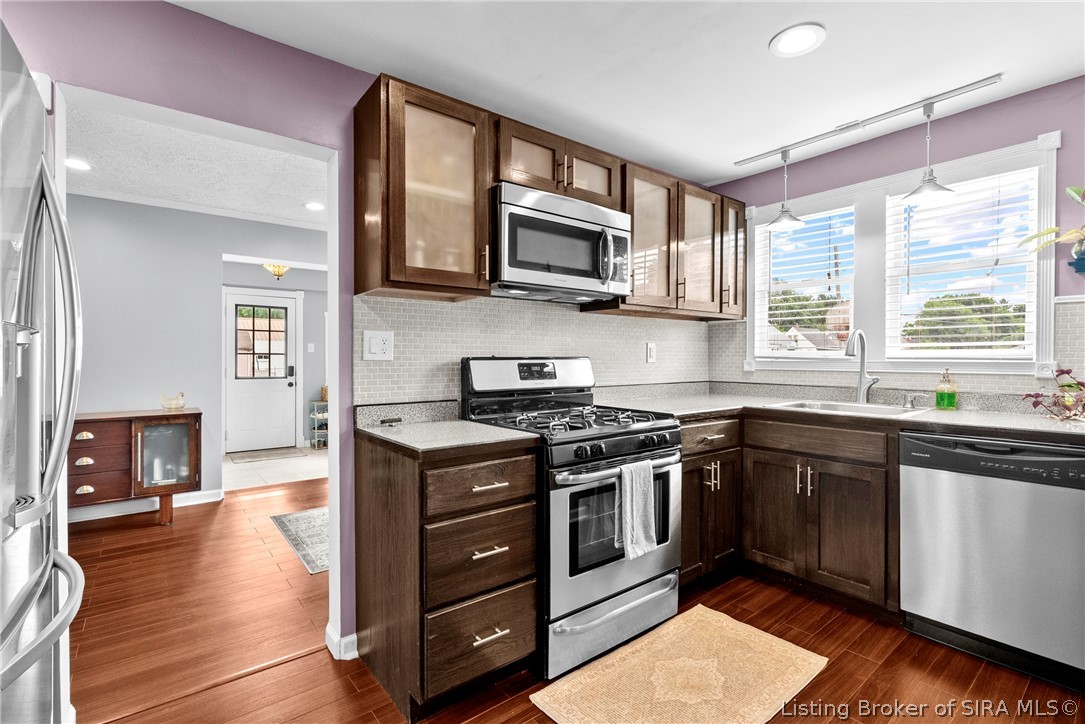 122 E Bowne Boulevard
