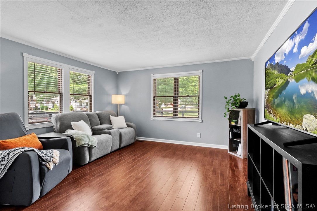 122 E Bowne Boulevard