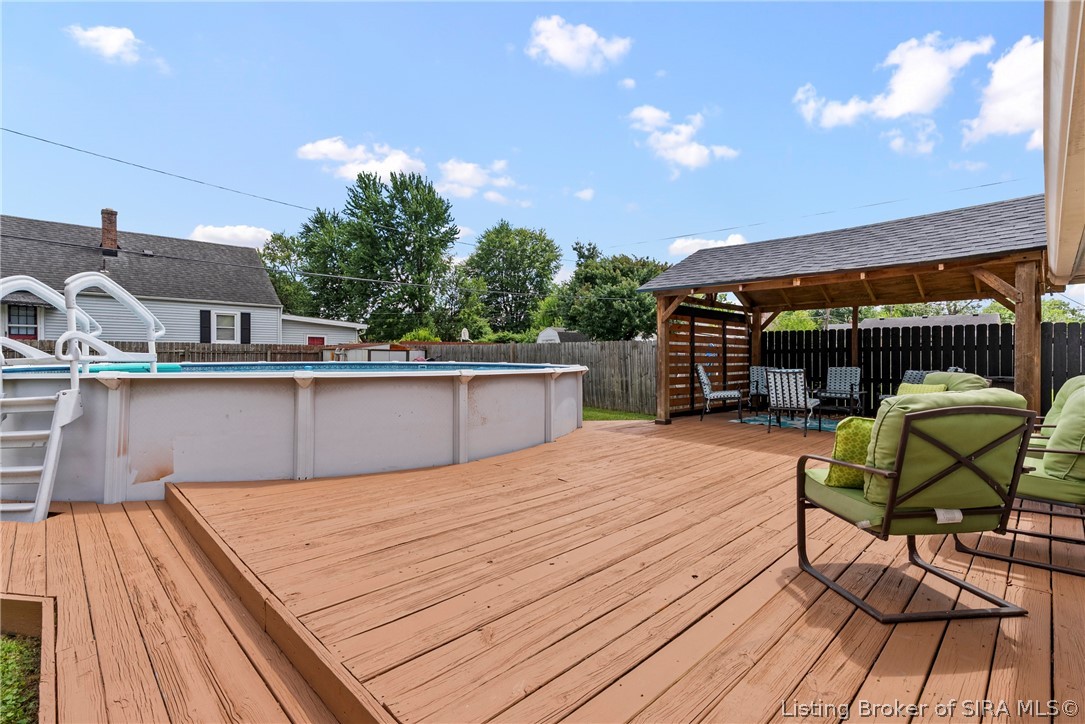 122 E Bowne Boulevard