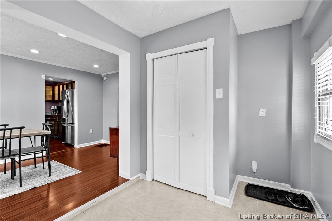 122 E Bowne Boulevard