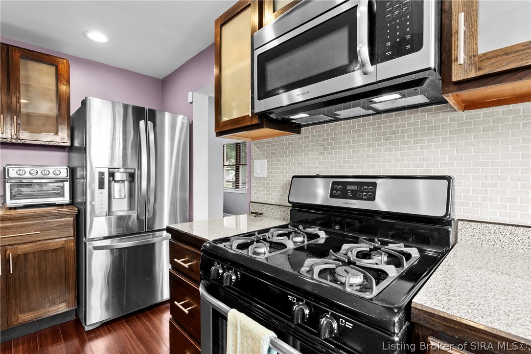 122 E Bowne Boulevard