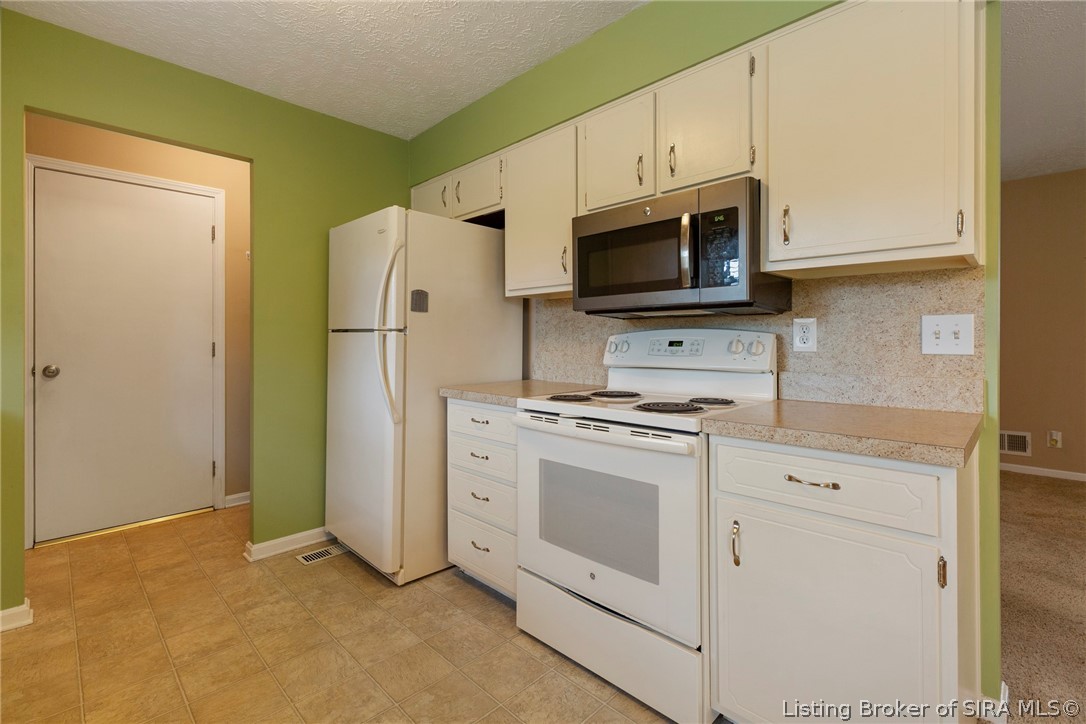 405 Hemlock Road