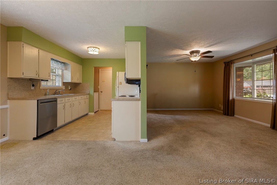 405 Hemlock Road