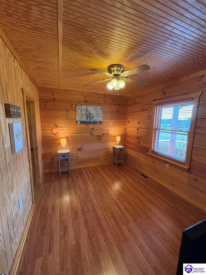 180 Tulip Lane