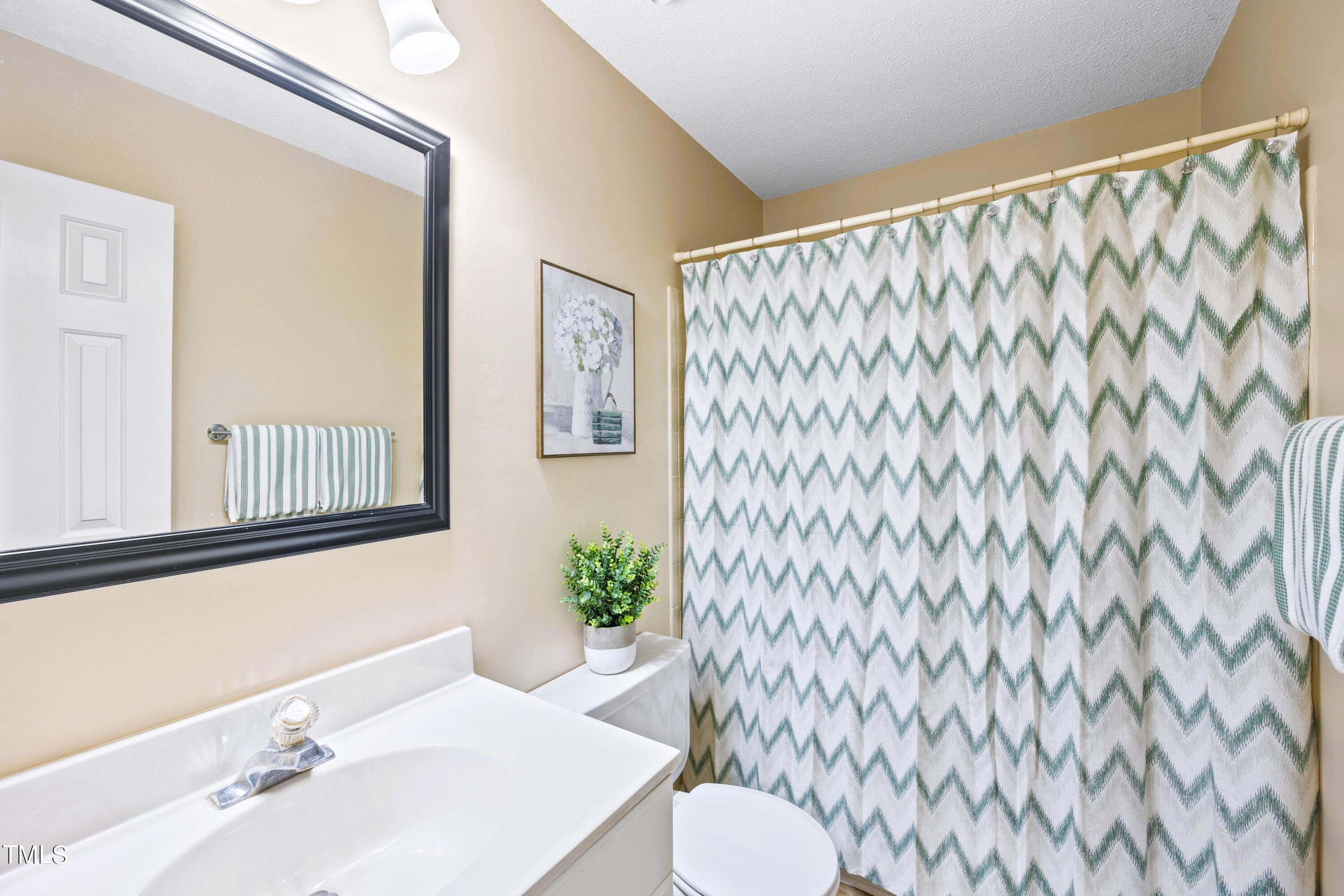 2109 Cedarbluff Court