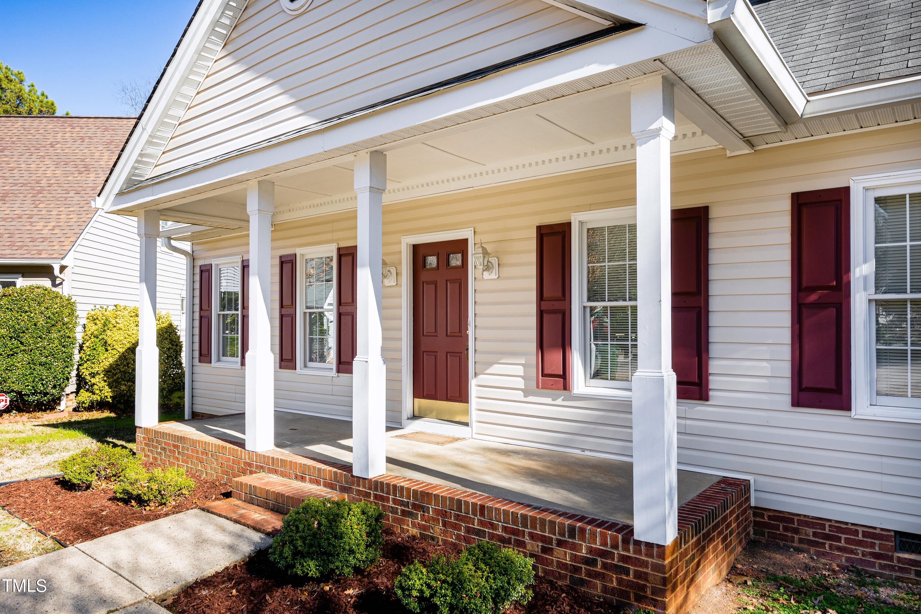 2109 Cedarbluff Court