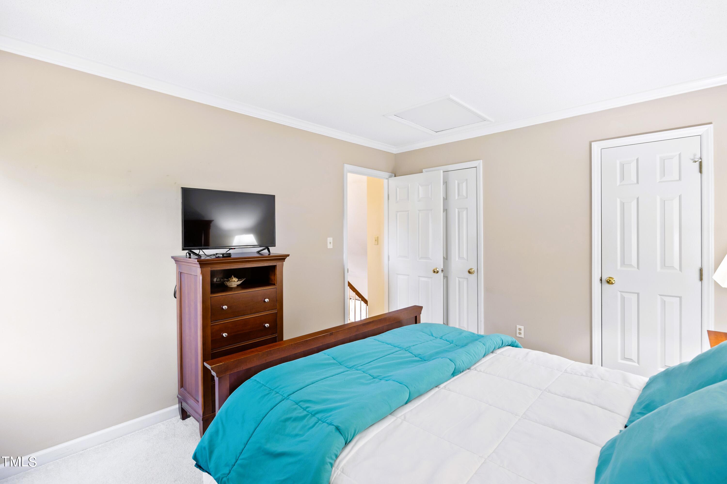 2109 Cedarbluff Court