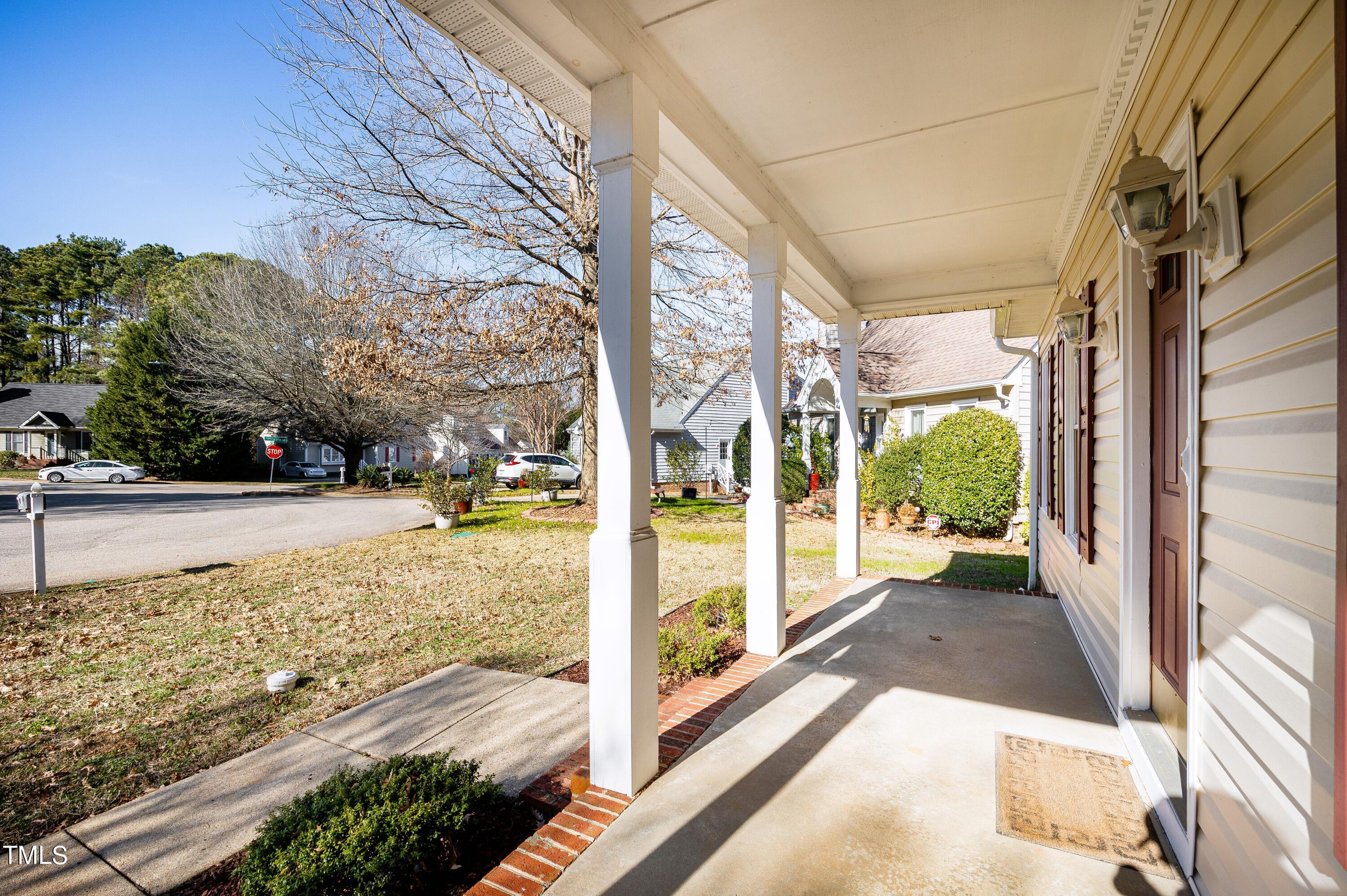 2109 Cedarbluff Court