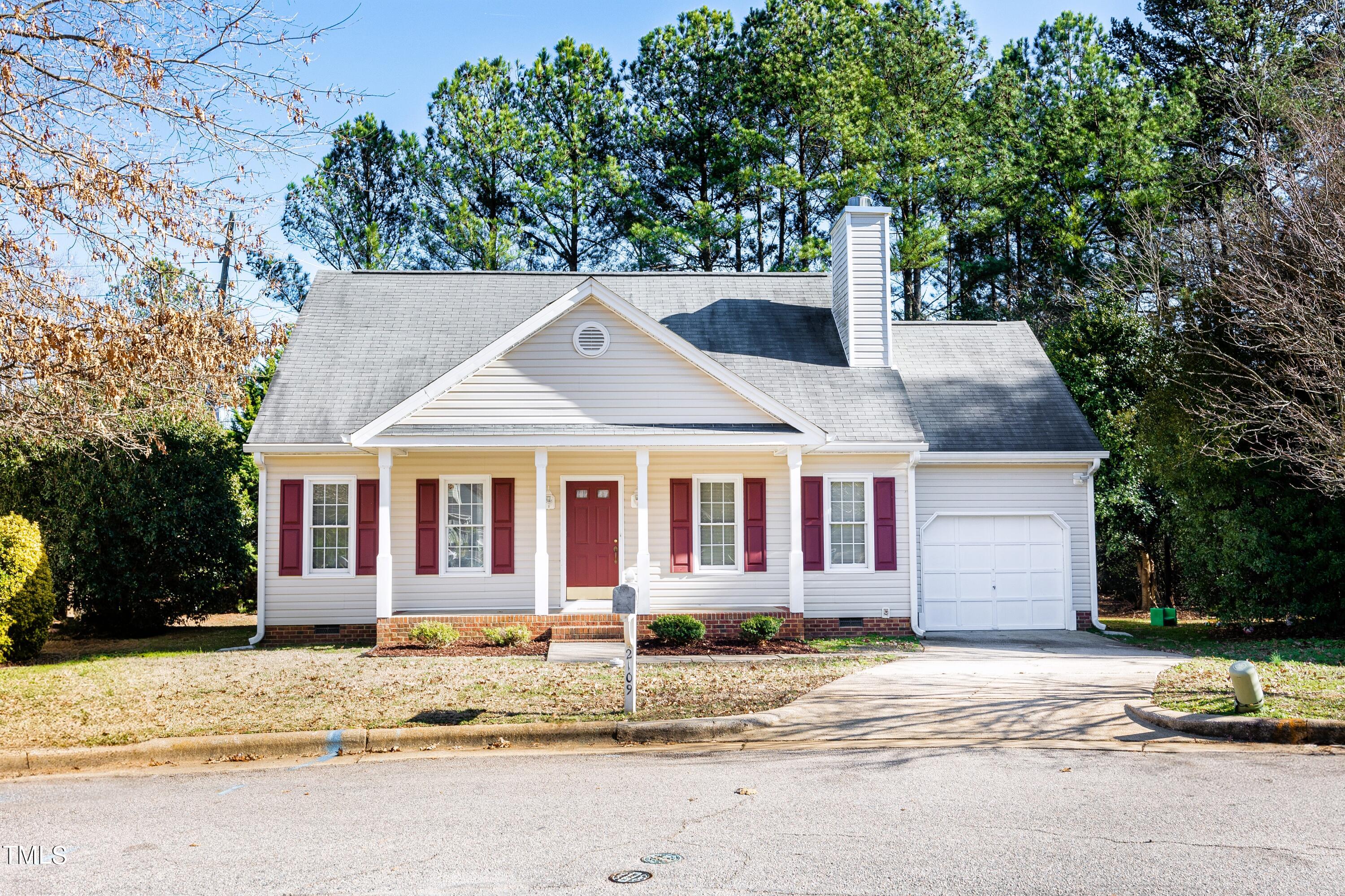 2109 Cedarbluff Court