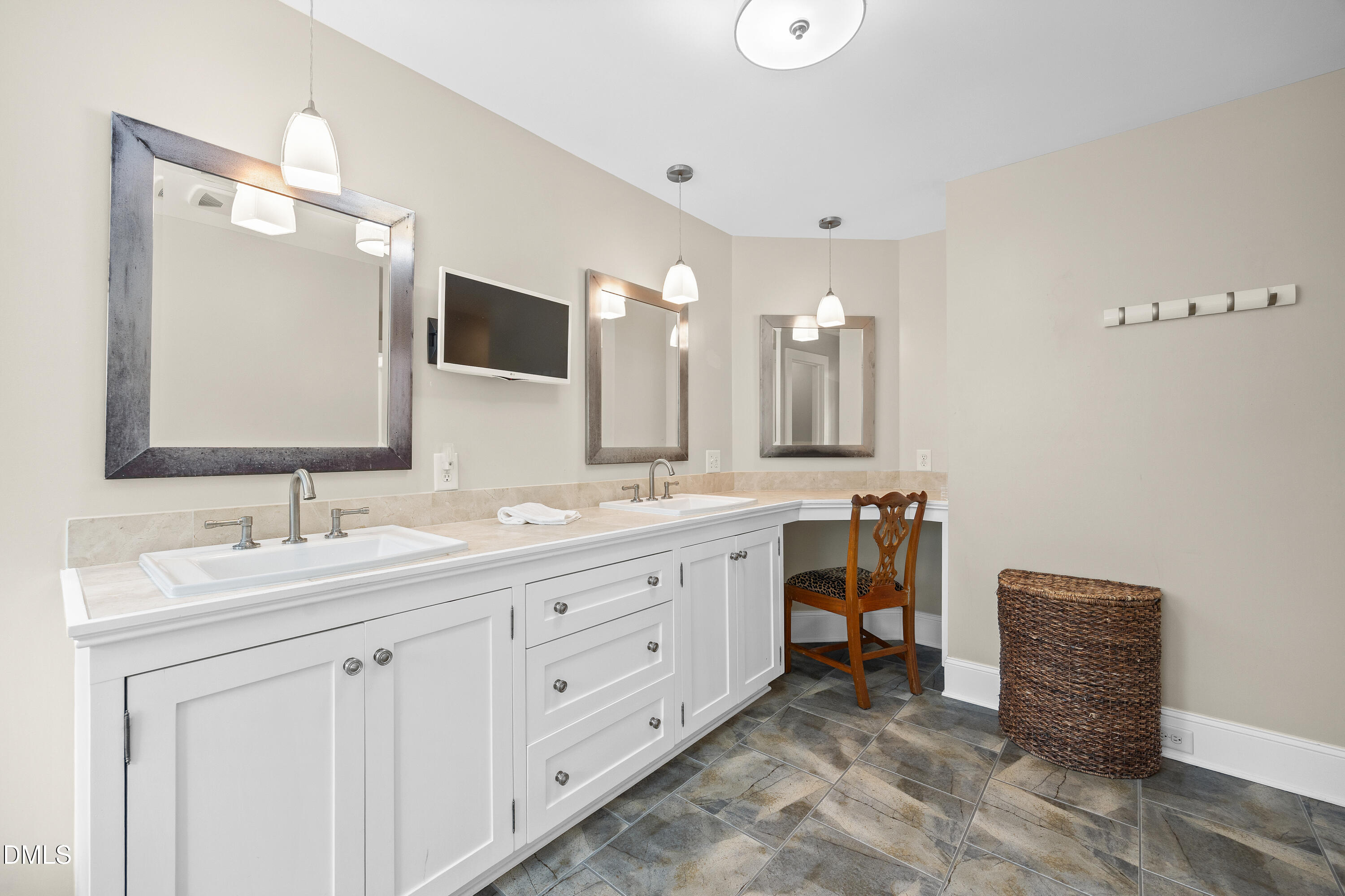 1206 Whiston Drive