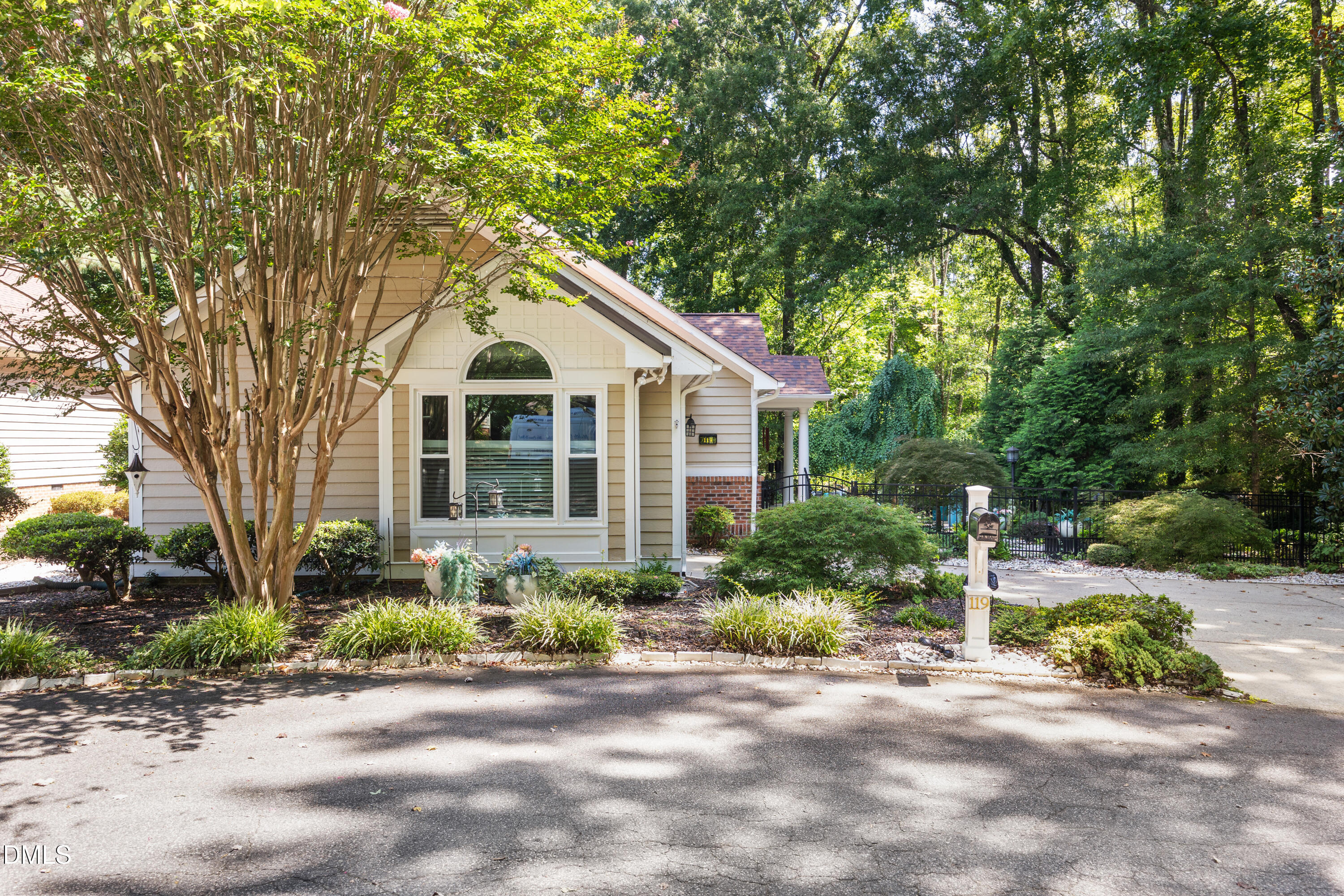 119 Hanover Place