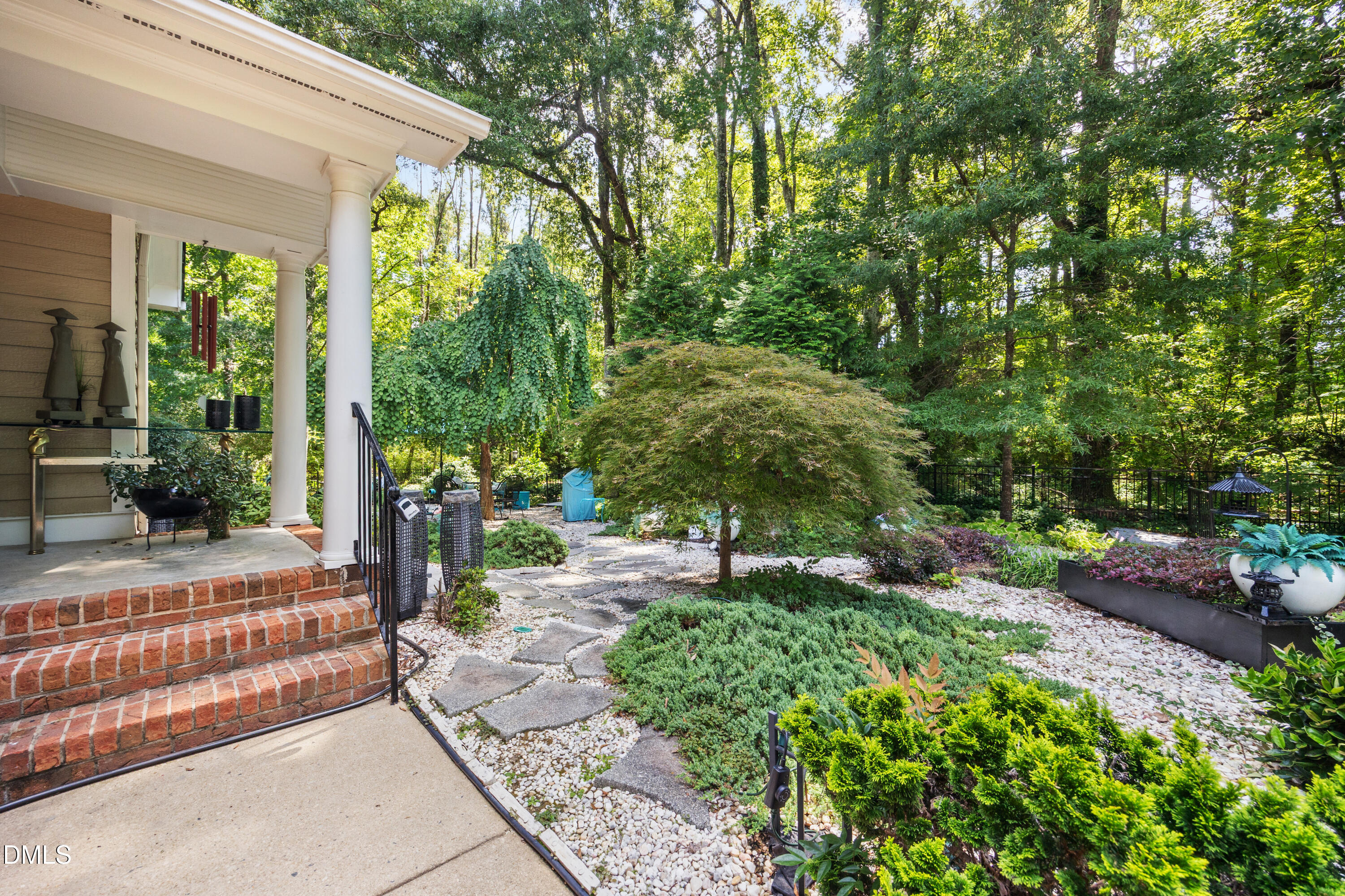 119 Hanover Place